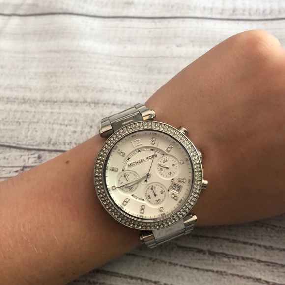 Michael Kors Watch - Picture 7 of 7